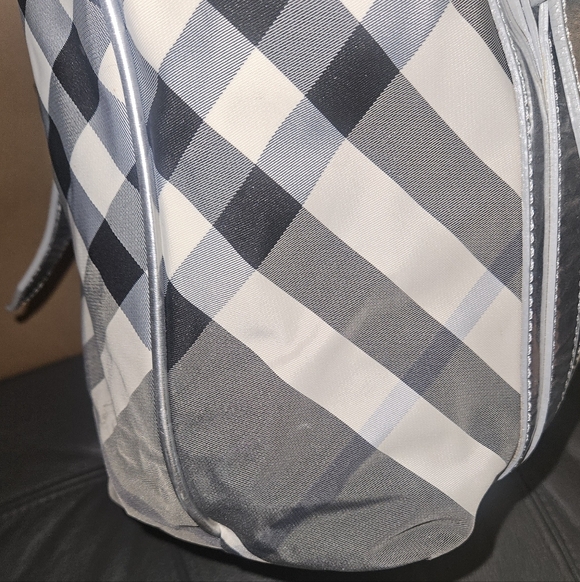 Burberry Silver Beat Check Nylon Victoria Tote - Picture 9 of 10